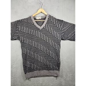 VINTAGE Italian Wool Sweater Size Medium Nordic Black Gray Forum Sportswear